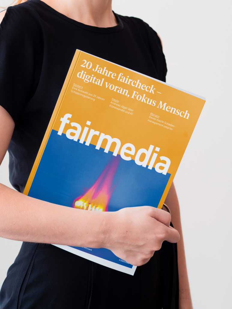 fairmedia unterm Arm
